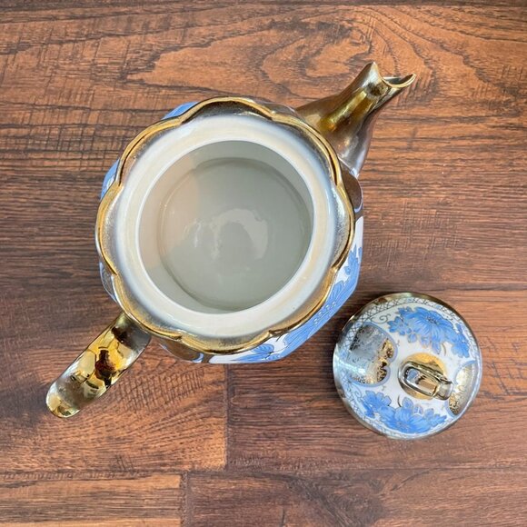 Ornate Gold Blue and White Teapot with 6 Matching Tea Plates - Picture 3 of 16
